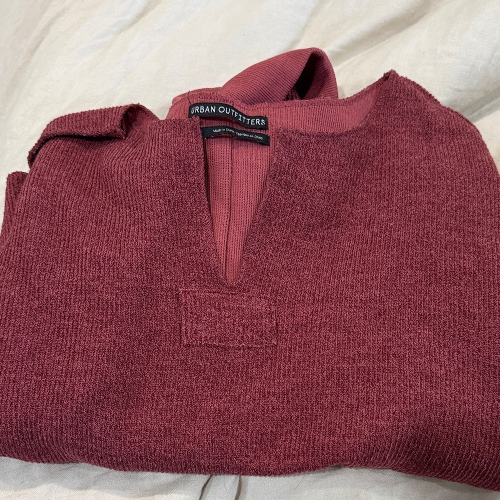 Urban Outfitters women’s cropped Red V-Neck Sweater